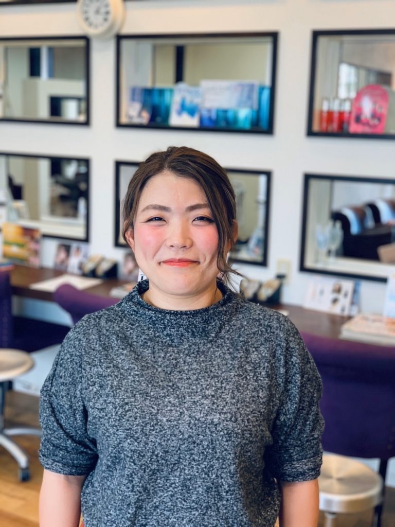 荒木 美穂 姫路市飾磨区の美容室｜ヘアーセンス